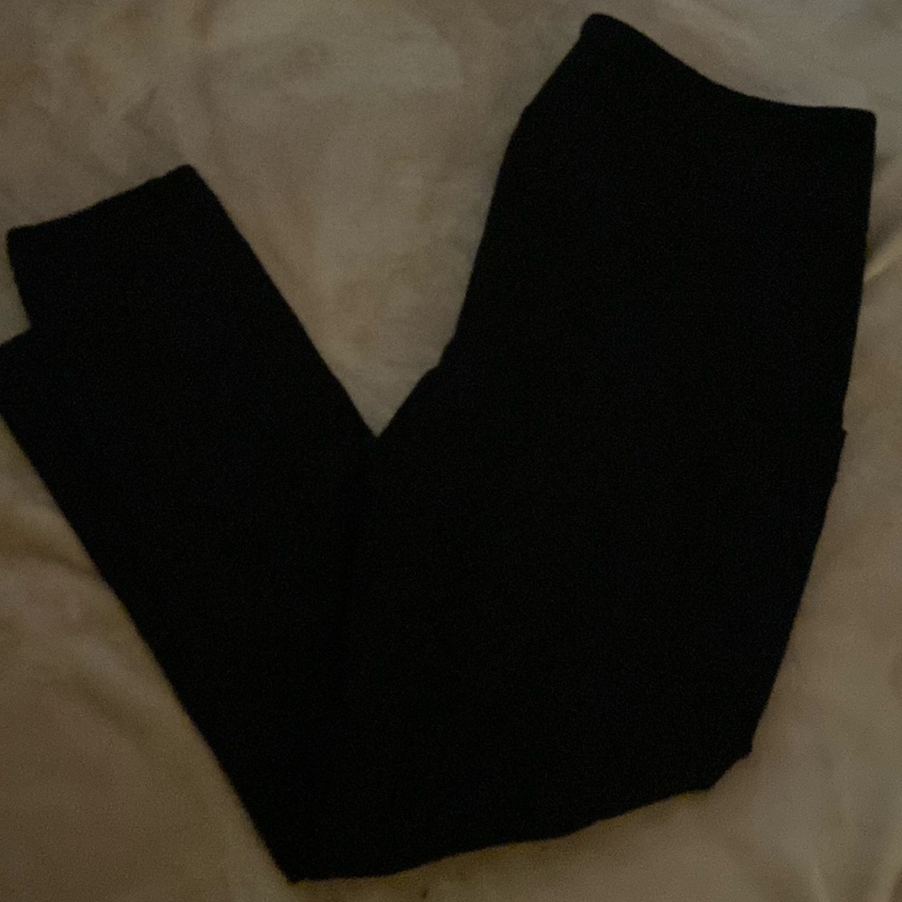 Black leggings